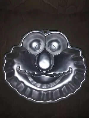 Wilton Elmo Face Sesame Street Cake Pan Mold 2105-3461 2002 Made In China • $13.49