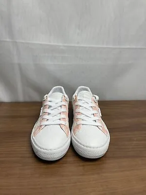 Guess GWLOVEN3 Womens Multicolor Lace Up Low Top Sneaker Shoes Size US 8.5 M • $31.49