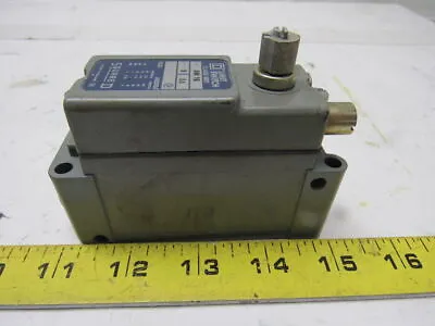 Square D CLASS 9007 Series D Type AW-16 Precision Switch • $101.99