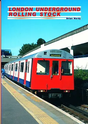 LONDON UNDERGROUND ROLLING STOCK 2002 15th Edn Surface Tube Transport Capital LT • £11