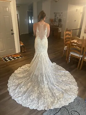 Martina Liana Wedding Dress • $1000