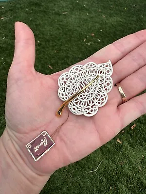 Vintage Monet White Enamel Leaf Shaped Filigree Gold Toned Brooch W/ Tag Estate • $9.50