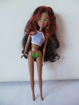 Winx Club Layla Aisha Schoolgirl Doll Giochi Preziosi Bambole Precious Games • $25