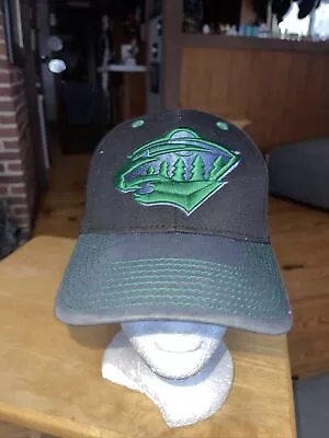 Reebok NHL Minnesota Wild Black & Green Fitted Baseball Cap Adult Size L/XL • $12