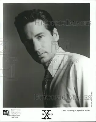 1995 Press Photo David Duchovny As Agent Fox Mulder In The X-Files - Spp32358 • $16.99