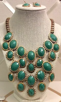 Green Statement Necklace That Is Faceted & Gold Tone W/ Matching Earrings • $12
