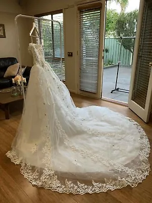 $280 • Buy Wedding Dress/ Bridal Gown/ Long Tail
