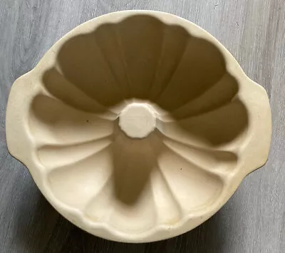 $34.99 • Buy The Pampered Chef Family Heritage Stoneware Bundt Cake Pan #1440 Bakeware
