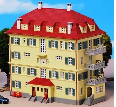 Kibri 37165 N Scale Apartment House W/Balcony Building Kit • $24.99