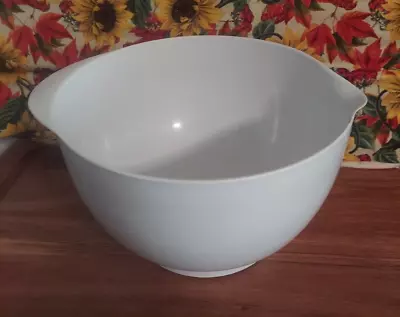 OGGI Melamine Mixing Bowl W/Pour Spout 3.12Qt Non Slip Base Cooking Baking White • $18