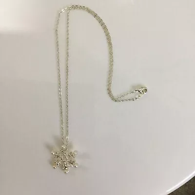 H Samuel Faux Pearl Snowflake Design Silver Plated Necklace 17” Chain NEW IN BOX • £10