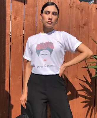 Frida Kahlo Viva La Vida Graphic T-shirt • $16.99