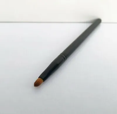 1x MAC 211SE Pointed Liner Brush Medium Size Brand New!  • £10.51