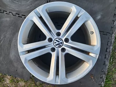 Genuine Volkswagen OEM Wheel 18  CC Passat 2010-2017 VW Mallory 1K8601025E88Z • $179.99