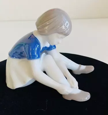 Bing & Grondahl B&G Porcelain Figurine Girl Tying Shoes Denmark #2317 Signed Vtg • $39.99