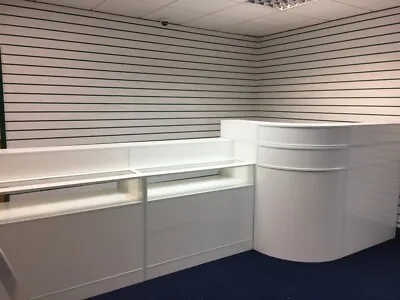 £1250 • Buy White Gloss Reception Desk And  Shop Counters Display Unit  Glass Shop Fitting