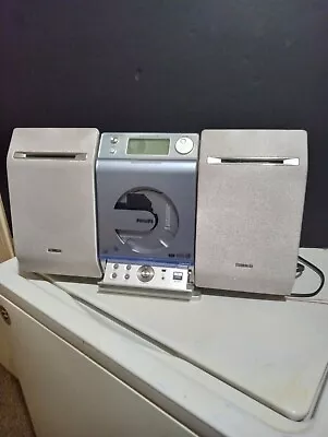 Philips MCM276R/37 Micro Stereo System CD + AM/FM Radio W/ Speakers No Antenna  • $80