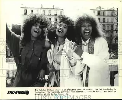 Press Photo Singing Group The Pointer Sisters In Paris - Sap48652 • $17.99