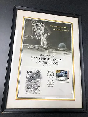 US 1969 Man’s First Landing On The Moon First Day Cover & The Photo In A Frame. • $39.95