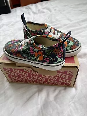 Girls Vans Size 9 • $40