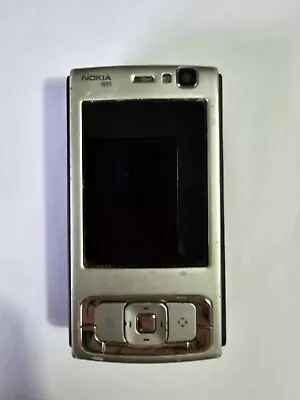 Nokia N95 - Silver Retro Smartphone • £3