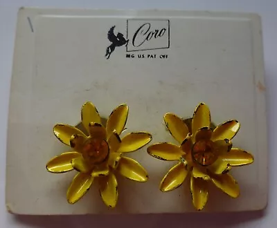 Vintage Coro Clip-on Earrings On Original Card Yellow Daisy Sunflower • $8.99