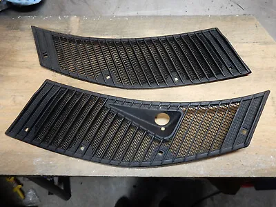 Mercedes Benz W123 300D 240D 300TD Hood Cowl Grille Vent Set 123836026 123EX328 • $100