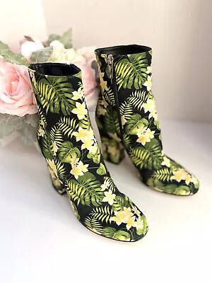 $274.99 • Buy Gianvito Rossi Floral Print Boots