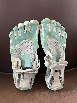 Vibram KSO W149C Teal White Barefoot Five Finger Running Shoes Wom Size 37/6.5 • $49.99