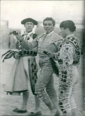 Héctor Villa (El Chano) In Matador Costume - Vintage Photograph 3384026 • £14.38