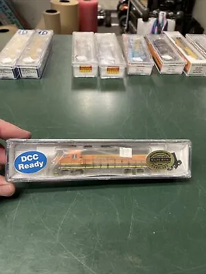 Walthers N Scale 929-50301 Emd Gp38-2 Locomotive Bnsf 2102 • $124.99