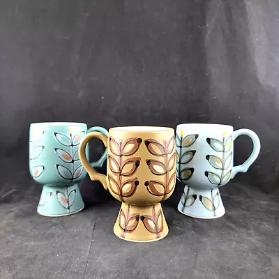 Vtg MCM Retro Mod Pedestal Coffee Tea Mugs Green Brown Blue Set Of 3 • $23.99