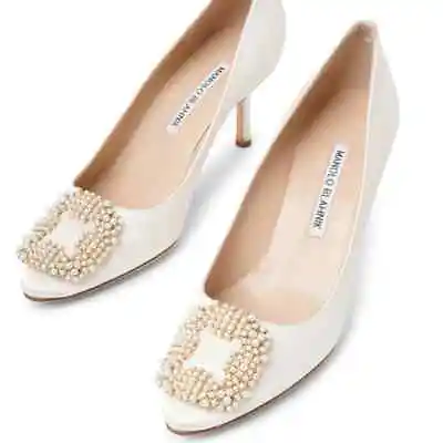 $1295 NEW Manolo Blahnik HANGISI 90 Satin PEARL White Ivory Wedding Shoes 41.5 • $850