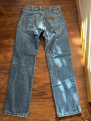 Wrangler Straight Leg Jeans Men’s 31x36 • $25