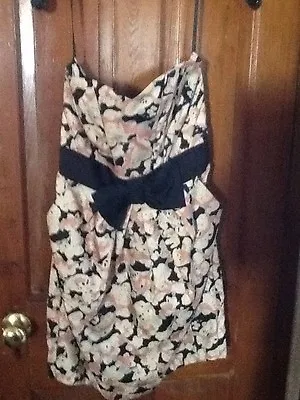 H&M Strapless DRESS Ivory / Peach / Black Print Front Bow Pockets Size 6 • $9.99