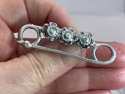 Flowers On Safety Pin Shape Vintage Silver Brooch Pin M-1773 • $3.99