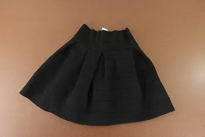 H&M Women's Size Medium Black Textured High Waisted Pull On Mini Skirt NWT • $19.27