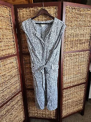 Zulu Zephyr Stylish Wear Dress Size 10 Women's • $41.99