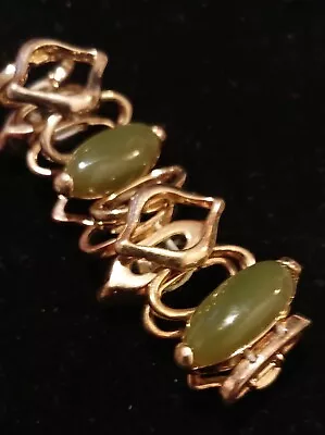 Vintage Stretchable Gold Tone Jade Stone Bracelet • $6.06