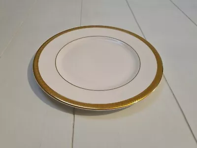 Royal Doulton Royal Gold H4980 Salad / Starter Plate • £6