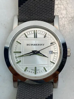 BURBERRY Nova Check Tartan Band Watch. 5 Jewels Quartz 50m SWISS. BU1386 • $95