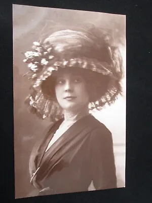 Edwardian Beauty Wearing Large Round Hat Real Photo Vintage Postcard F14 • £3.99