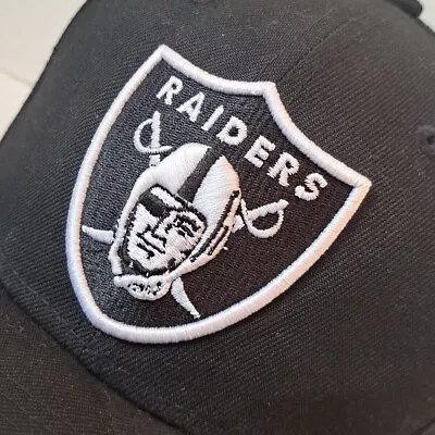 Oakland Raiders Fitted Hat Cap NFL Authentic New Era 59FIFTY  7 3/4 Los Vegas • $19.97