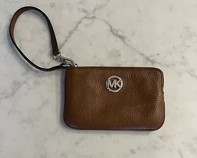 Michael Kors Fulton Small Top Zip Leather Wristlet Clutch Wallet Luggage  • $20