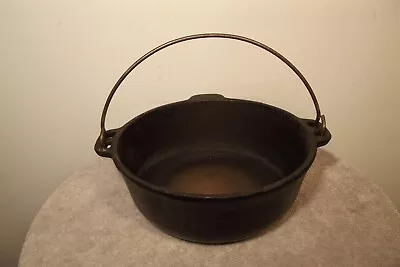 Vintage Wagner Ware Cast Iron 8 Inch Dutch Oven Pot 2 Quart No Lid • $52.50