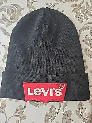 BNWT  LEVIS Batwing Knitted Cuff Beanie Hat  Black  Made In Italy • £15