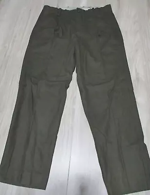 Banana Republic Men's Dress Pants Size 33 Olive Button Fly Pleated Wool • $16.50
