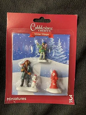 $8.99 • Buy Cobblestone Corners Christmas Village 2022 Fireman Fire Hydrant Boy With Gifts