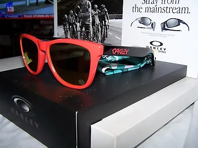 New Oakley Heritage Frogskins Polished Black/red W/fire Iridium Lens Sunglasses • $99.99