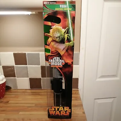   Star Wars Revenge Of The Sith Yoda Electronic Jedi Training Lightsaber 2005  • £59.99